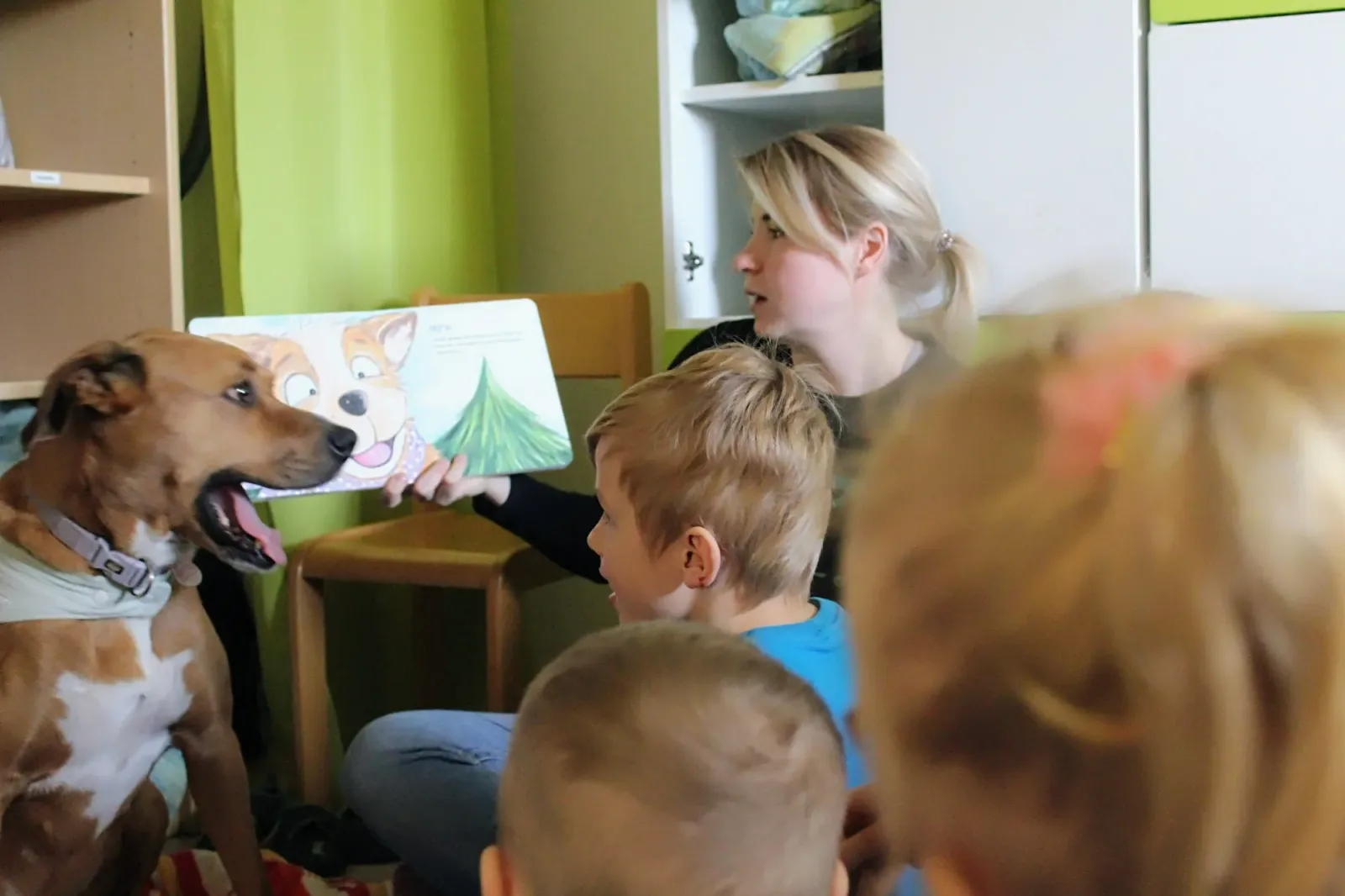 Kinder erkunden die Natur beim Schmücke-Hof-Angebot
